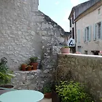 òli - D'hôtes à Roquecor, 2 Personnes, 75 M2 * Roquecor