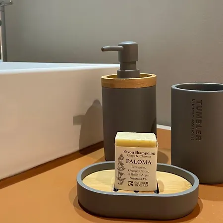 住宿加早餐酒店 Oli - D'hotes Coeur De Village A Roquecor, 2 Personnes, 75 M2