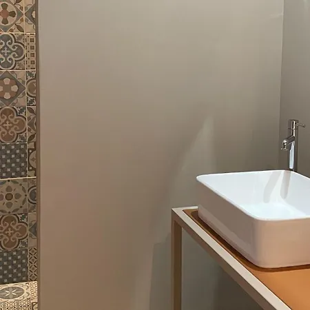 住宿加早餐酒店 Oli - D'hotes Coeur De Village A Roquecor, 2 Personnes, 75 M2 *