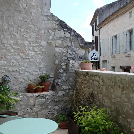 Oli - D'hotes A Roquecor, 2 Personnes, 75 M2 * Roquecor