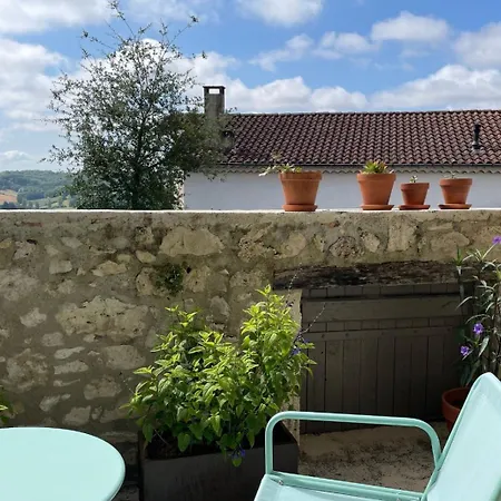 Oli - D'hotes Coeur De Village A Roquecor, 2 Personnes, 75 M2 Roquecor