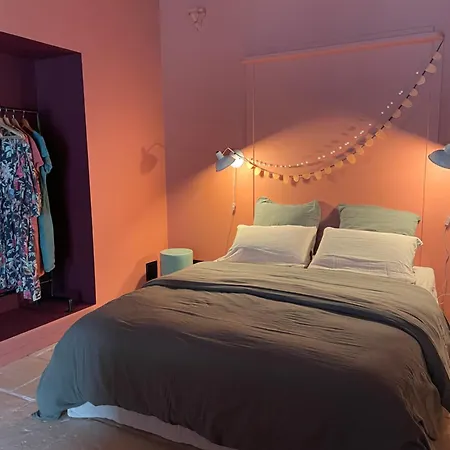 Panzió Oli - D'hotes A Roquecor, 2 Personnes, 75 M2 *