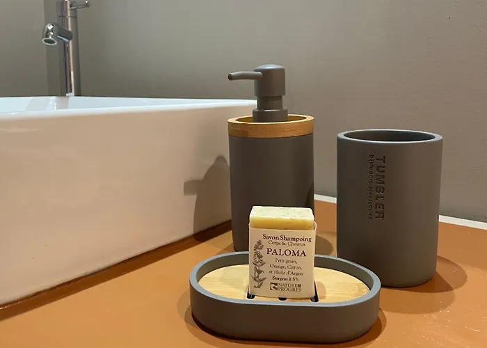 Nocleg ze śniadaniem Oli - D'hotes Coeur De Village A Roquecor, 2 Personnes, 75 M2