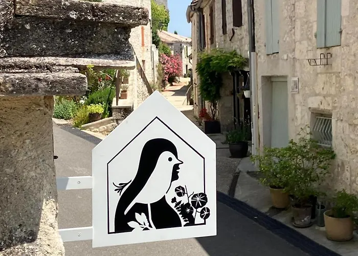 Oli - D'hotes Coeur De Village A Roquecor, 2 Personnes, 75 M2 *